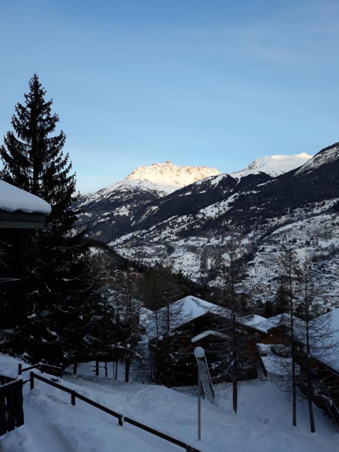 Appartement Dans Chalet Typiquement Savoyard Au Pied Des Pistes La Norma Exterior photo